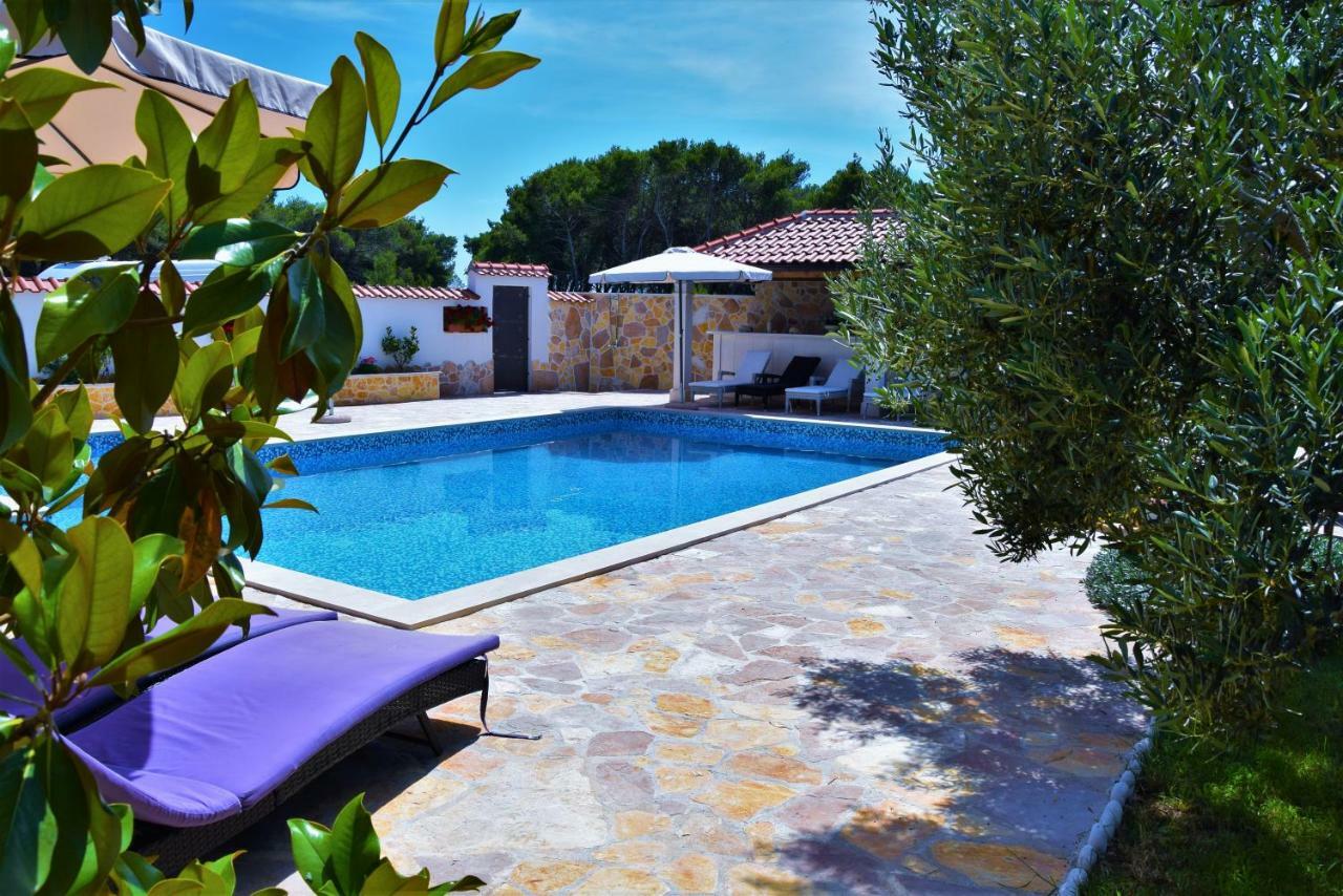 Apartments Villa Barbara Sumartin Exterior foto